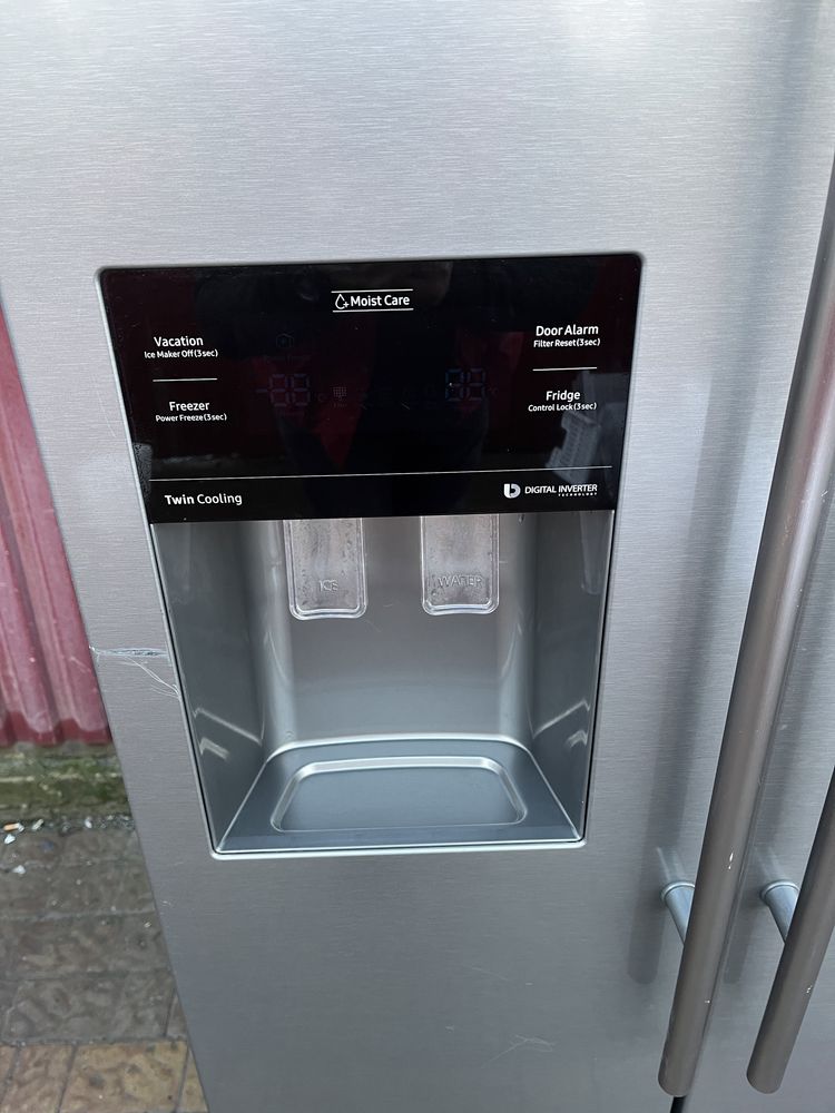Холодильник Samsung  side-by-side Вис 175 см шир 90 см.