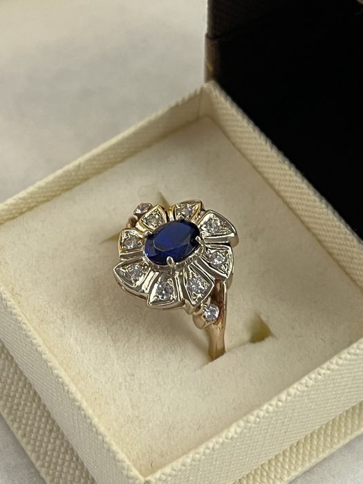 Каблучка із золота, виготовлена на індивідуальне замовлення