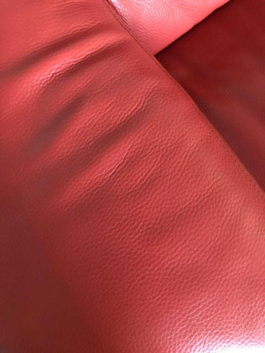 Sofá em Pele Vermelho
