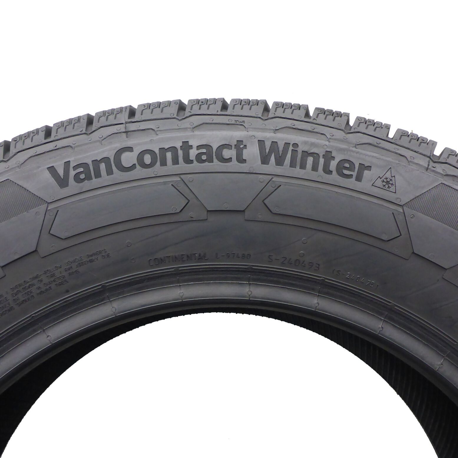 Opony 225/65/16C Continental 225/65R16C 106/104T Zimowe 2020 8,8-9mm
