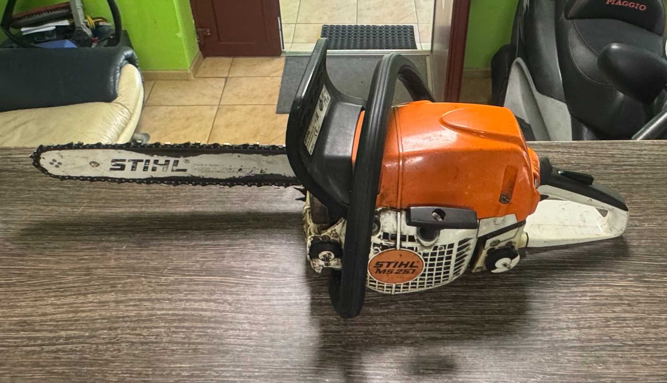 Piła Spalinowa Stihl MS-251/C Rok 2017