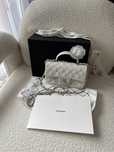 Chanel Classic Flap Mini biała z rączką