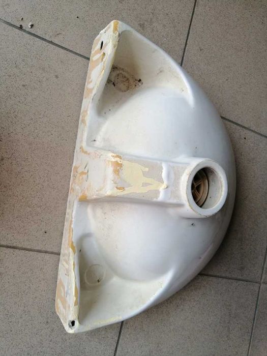 Umywalka łazienkowa porcelanowa 40x30. Możliwość dokupienia postumentu
