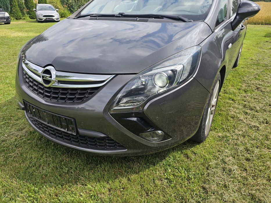 Lampa prawa lewa Opel Zafira C 1.4T na czesci