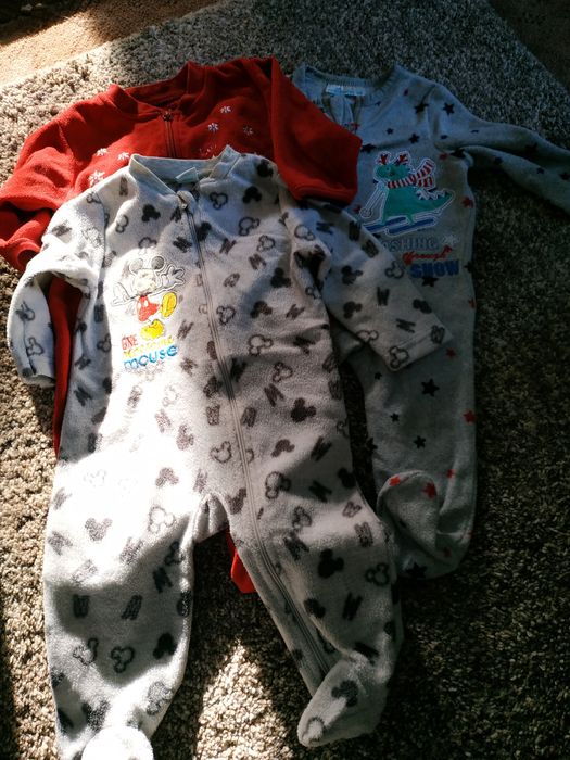 3x Spiochy polarkowe cieple 68 kombinezony pizamki pajace