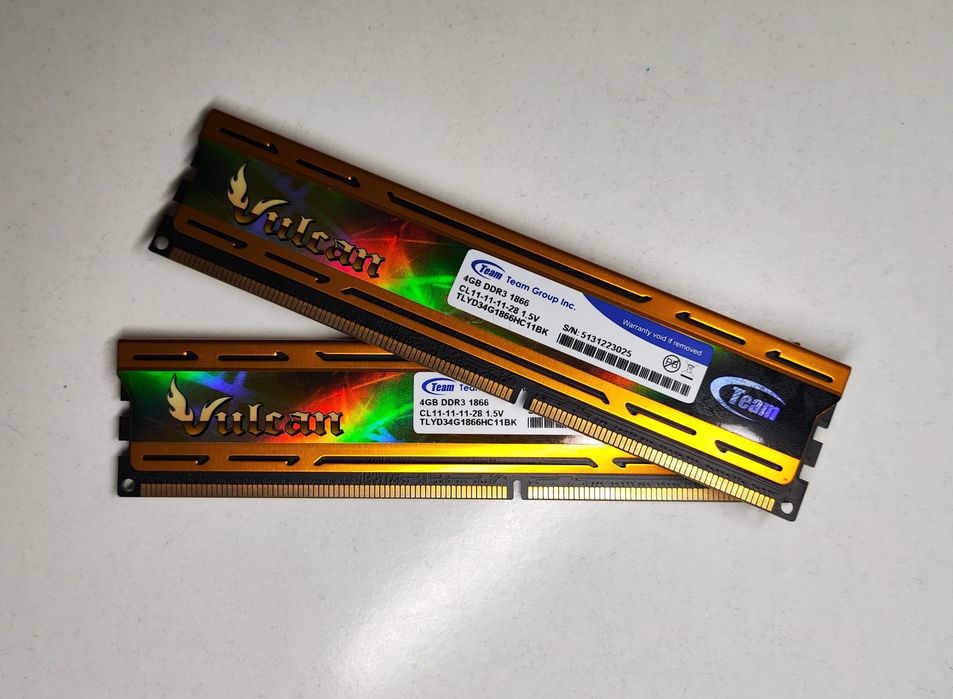 Оперативна памʼять - обʼєм 8GB (x2),