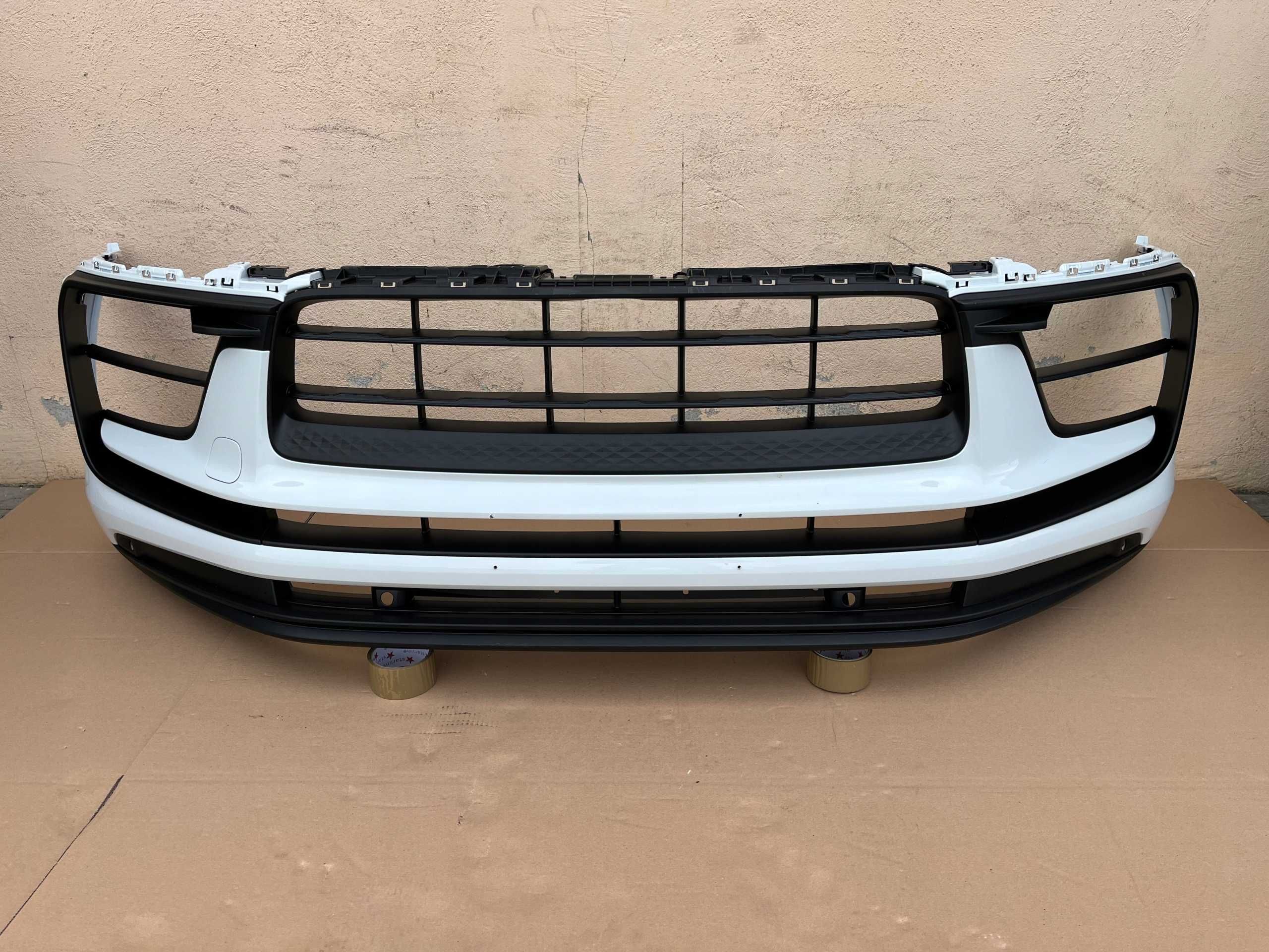 Porsche Macan 95B Передний бампер / Передній бампер