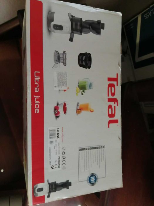 Соковижималка Tefal Ultra Juice ZC600138
