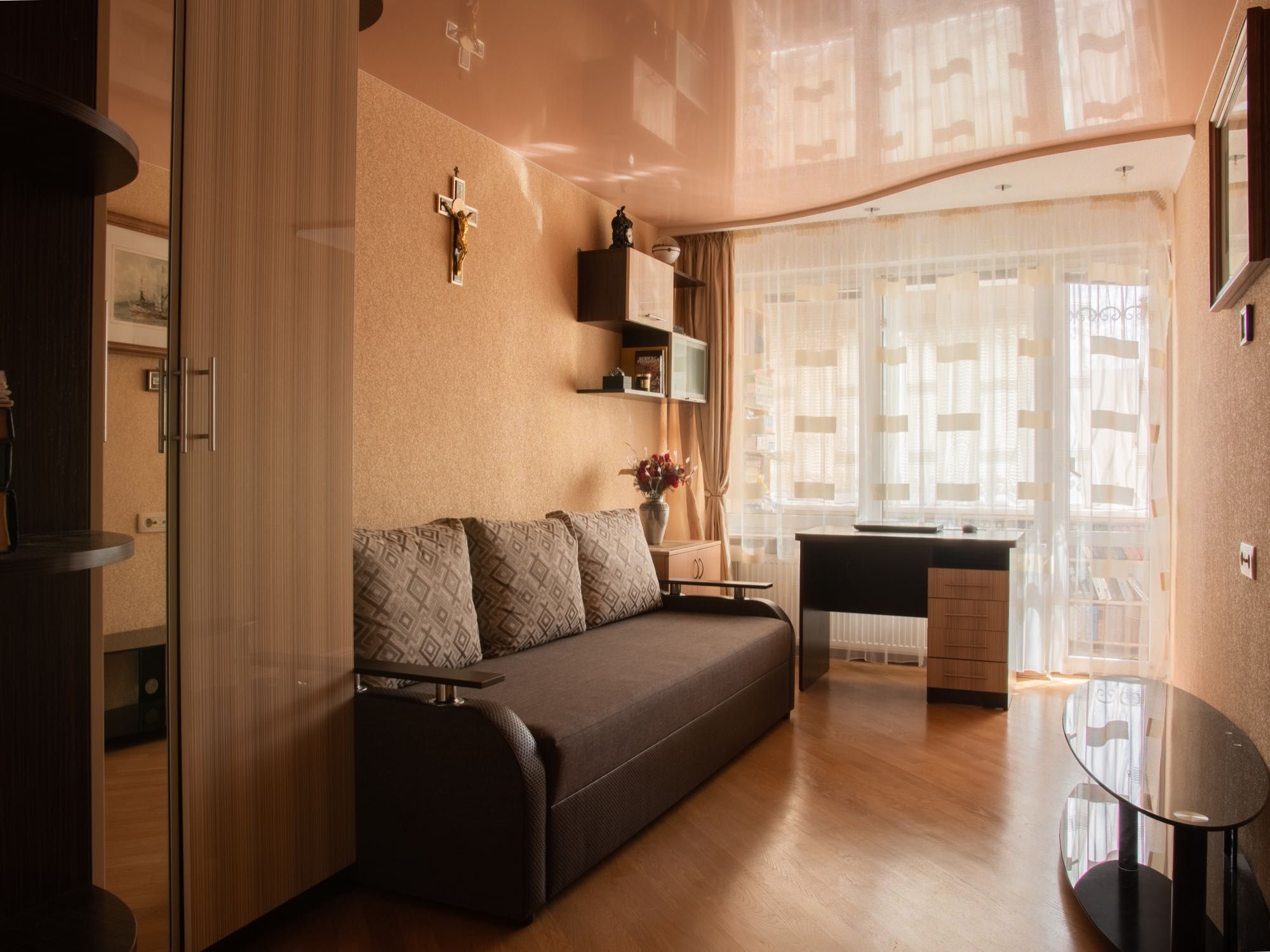 Продаж 3 кімнатної квартири + вітальня по вул Лазаренка