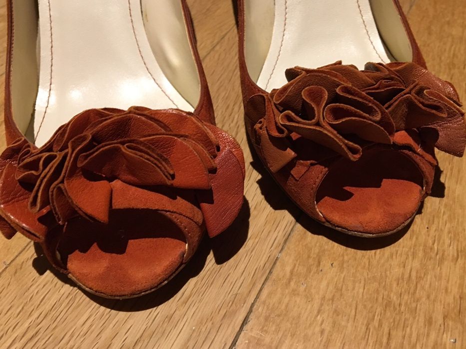 Sapatos camurça laranja Zara