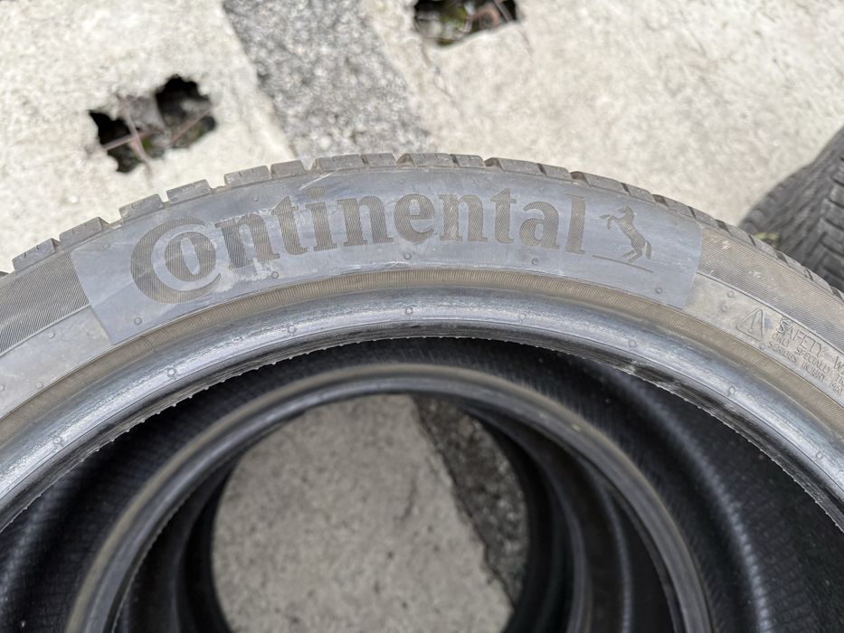 Разноширокие шины комплект 245/40 R20 99V XL 275/35 R20 102V