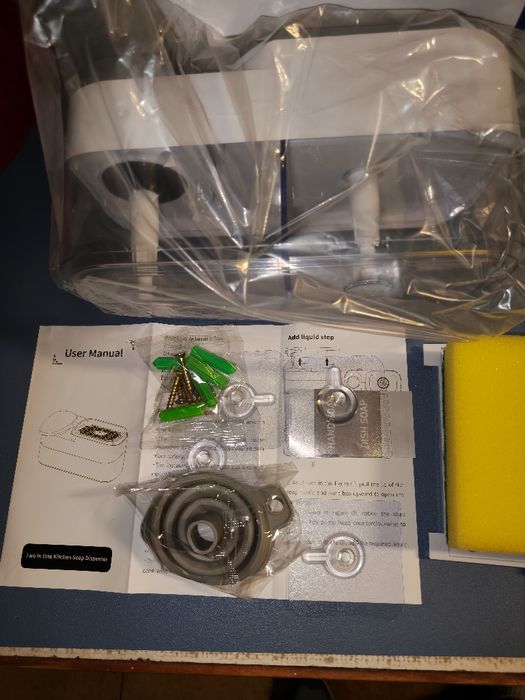 Organizer kuchenny z dozownikiem na mydło i płyn 2x500 ml