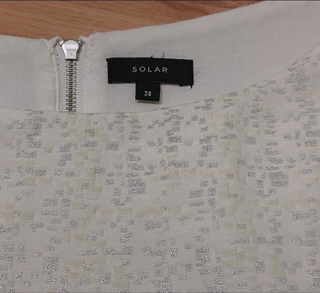 Elegancka koktailowa sukienka Solar bez rękawów