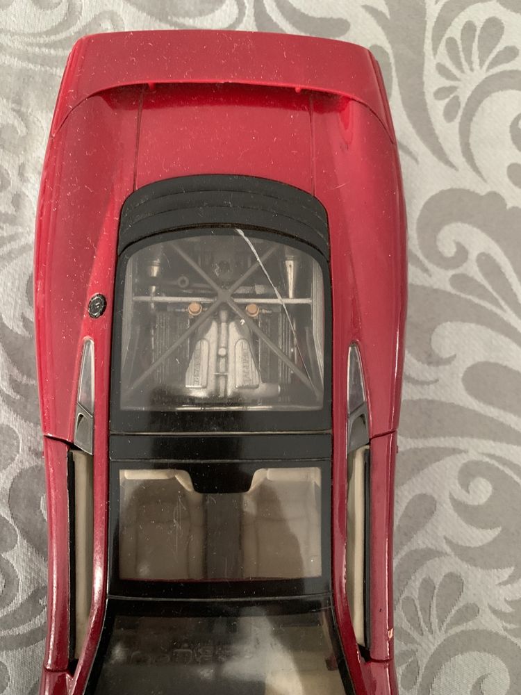 Miniatura Jaguar XJ 220