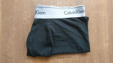 Bokserki męskie firmy  CALVIN KLEIN,  rozmiar M  czarne
