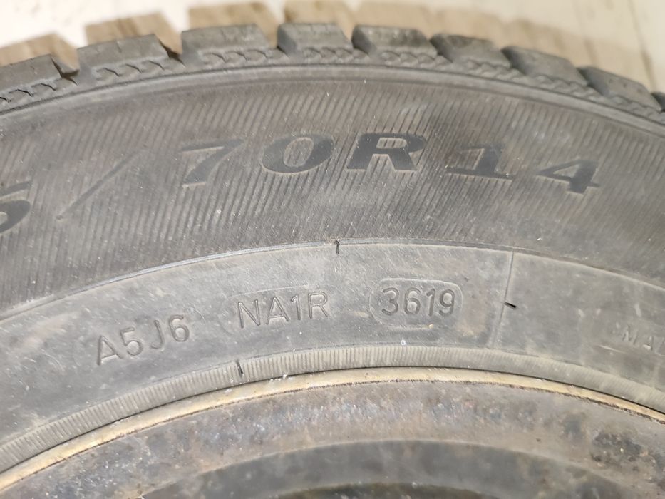 Opony z felgami Felgi stalowe 14 Opony zimowe Dębica Frigo 2 185/70/14