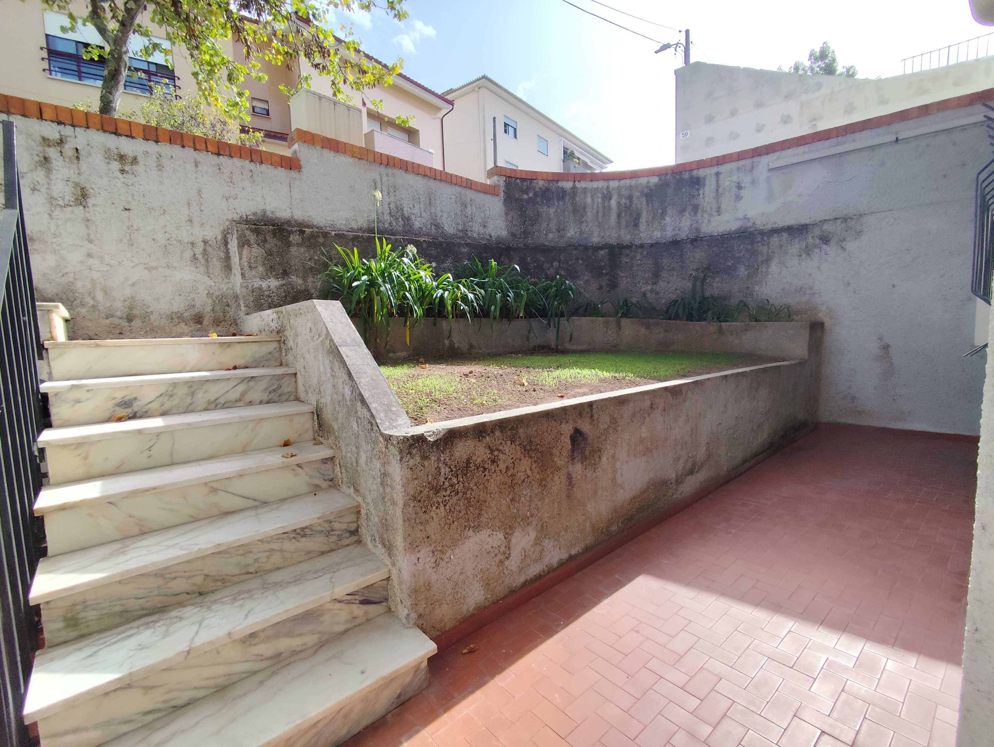 Arrenda-se T3 Celas