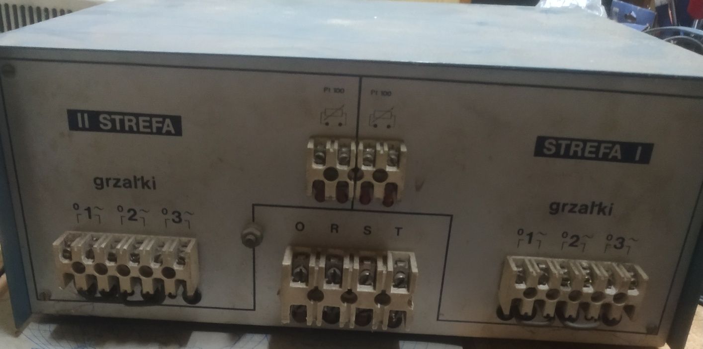 Termoregulator dwustrefowy , regulator temperatury.