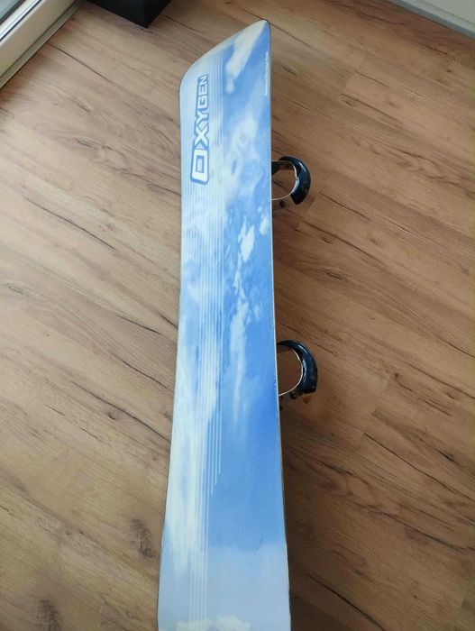 Deska snowboardowa z butami