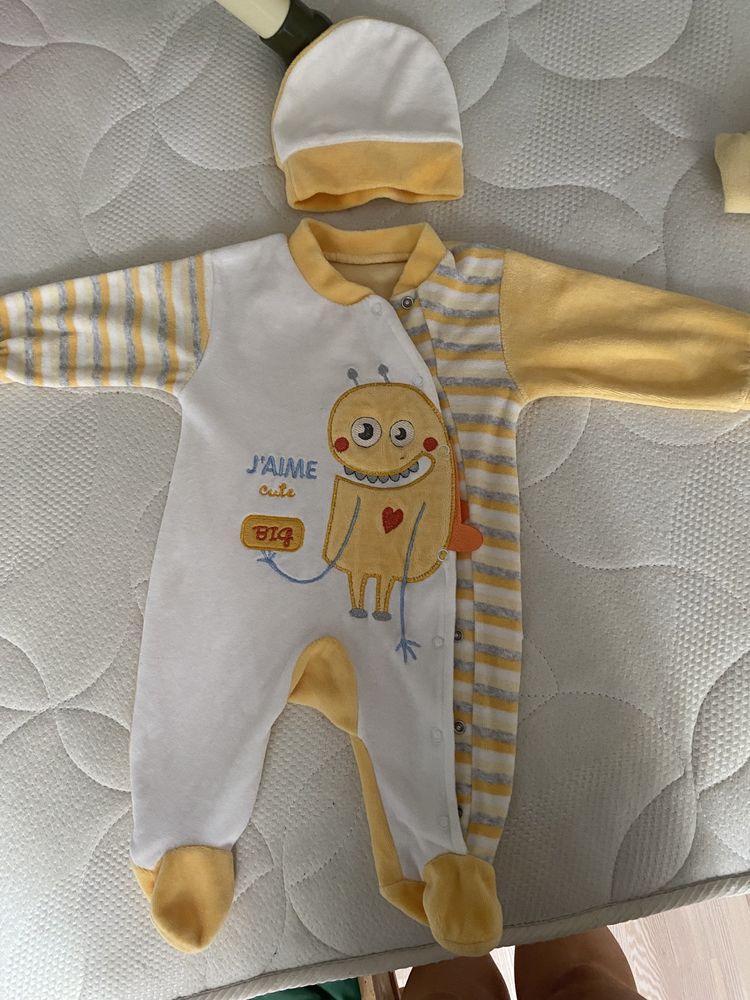 Одяг для новонароджених