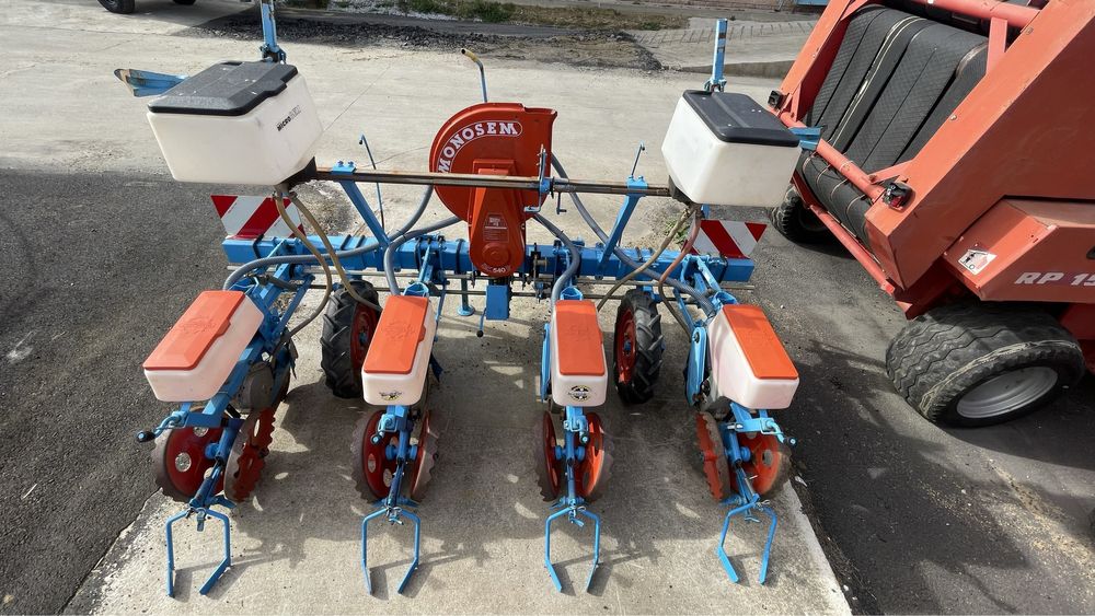 semeador de milho monosem