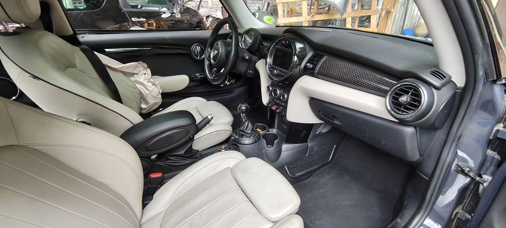 Mini Cooper S / F56 / 2014 / Panorama / 192 PS / Navi / Xenon