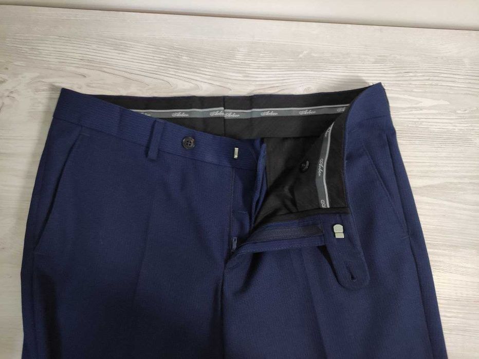 Костюм Arber однобортный прилегающего силуэта синий