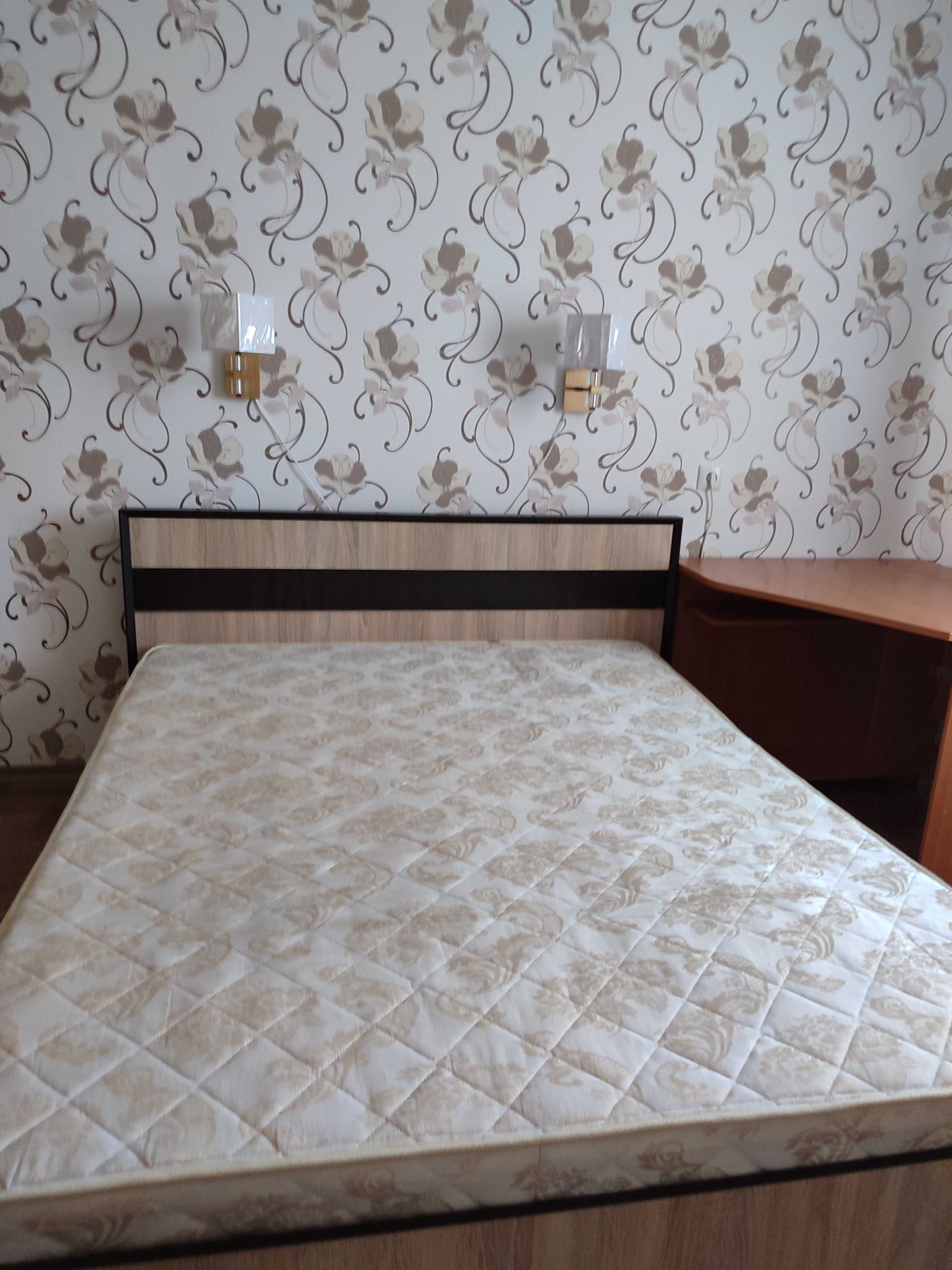 Оренда 2к.кв, вул. Григорія Ващенко 3, метро Осокорки