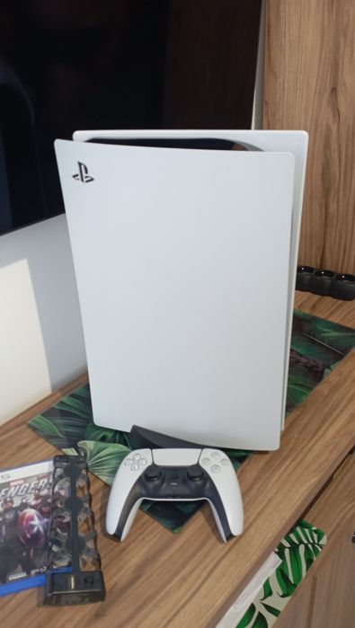 Konsola PlayStation 5 z napędem 825Gb