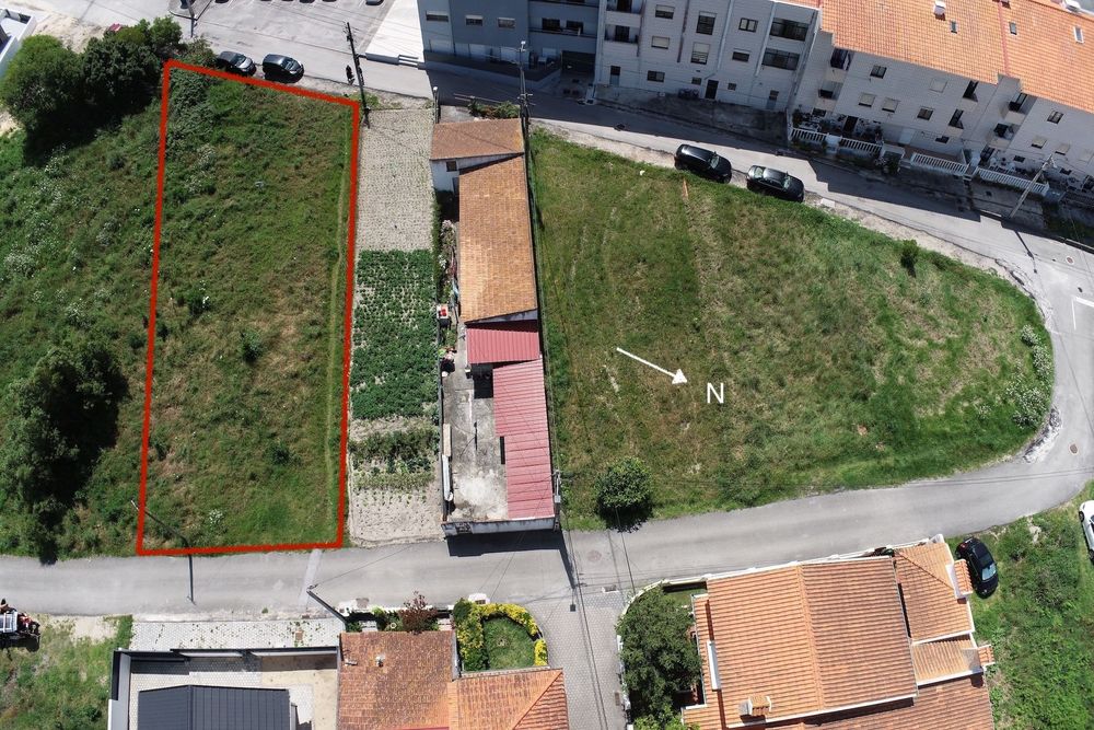 terreno_ com viabilidade de construção