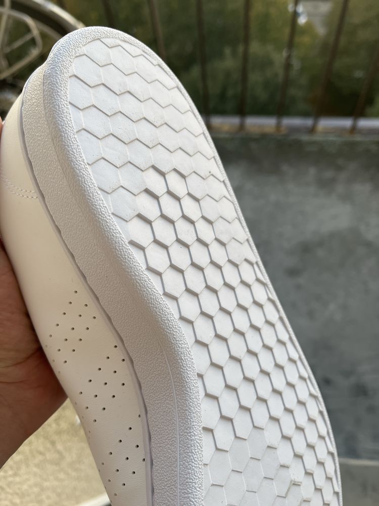 NOWE Buty Adidas Advantage męskie białe / bordowe 45 1/3