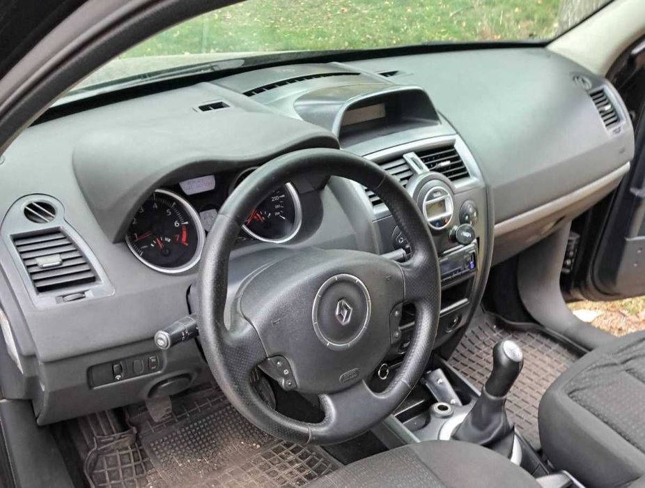 Renault Megane II 1.6 MT 2007 год