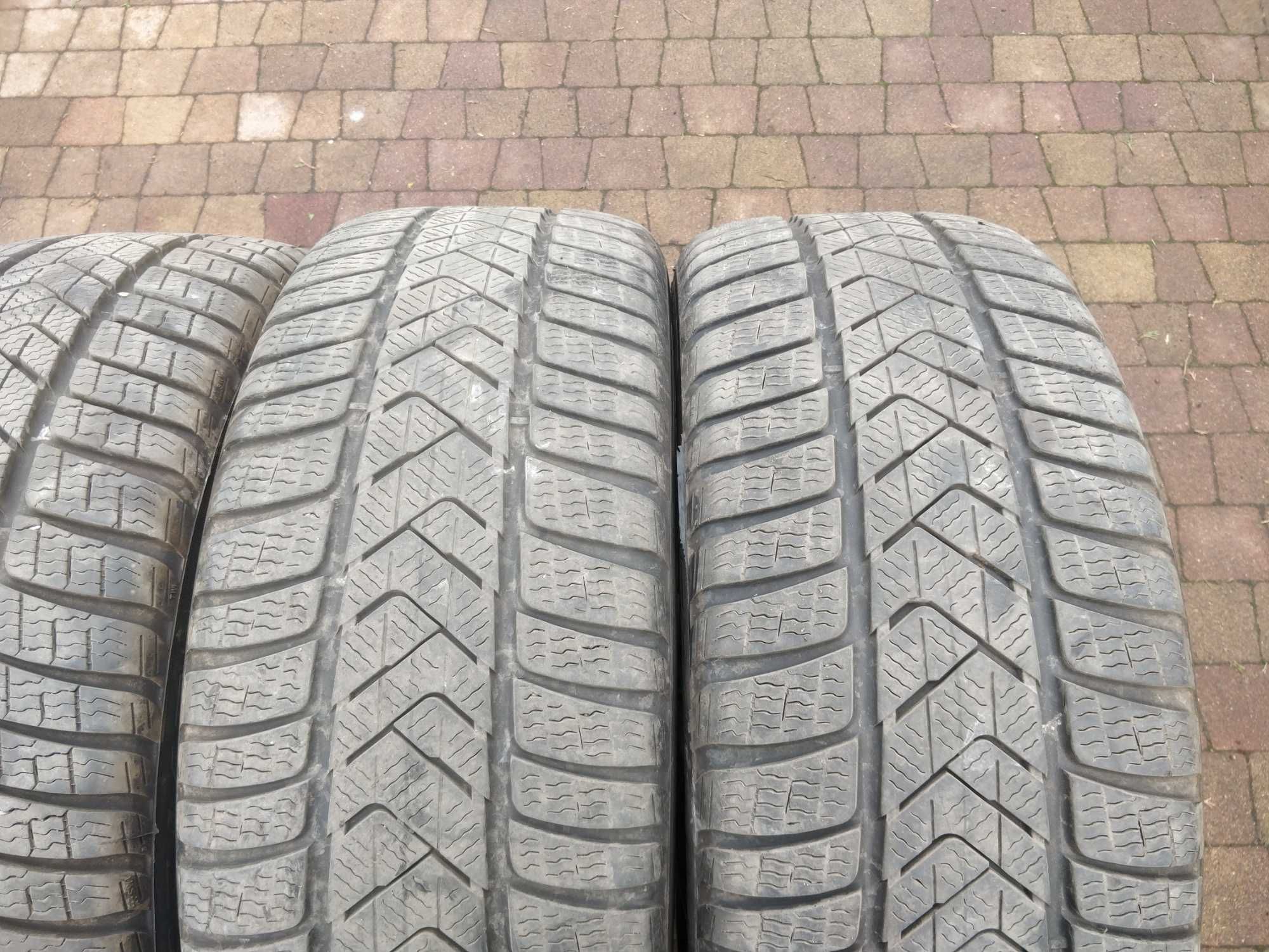 3477. Koła zimowe Opel Insignia B 5x115 235/45/18 Pirelli 2022/2023r