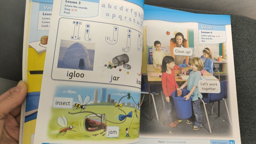 First Friends activity book  class book 1 Family and friends workbook