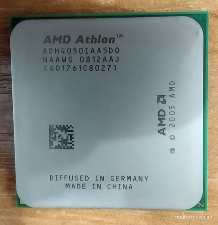 Процессор AMD Athlon.