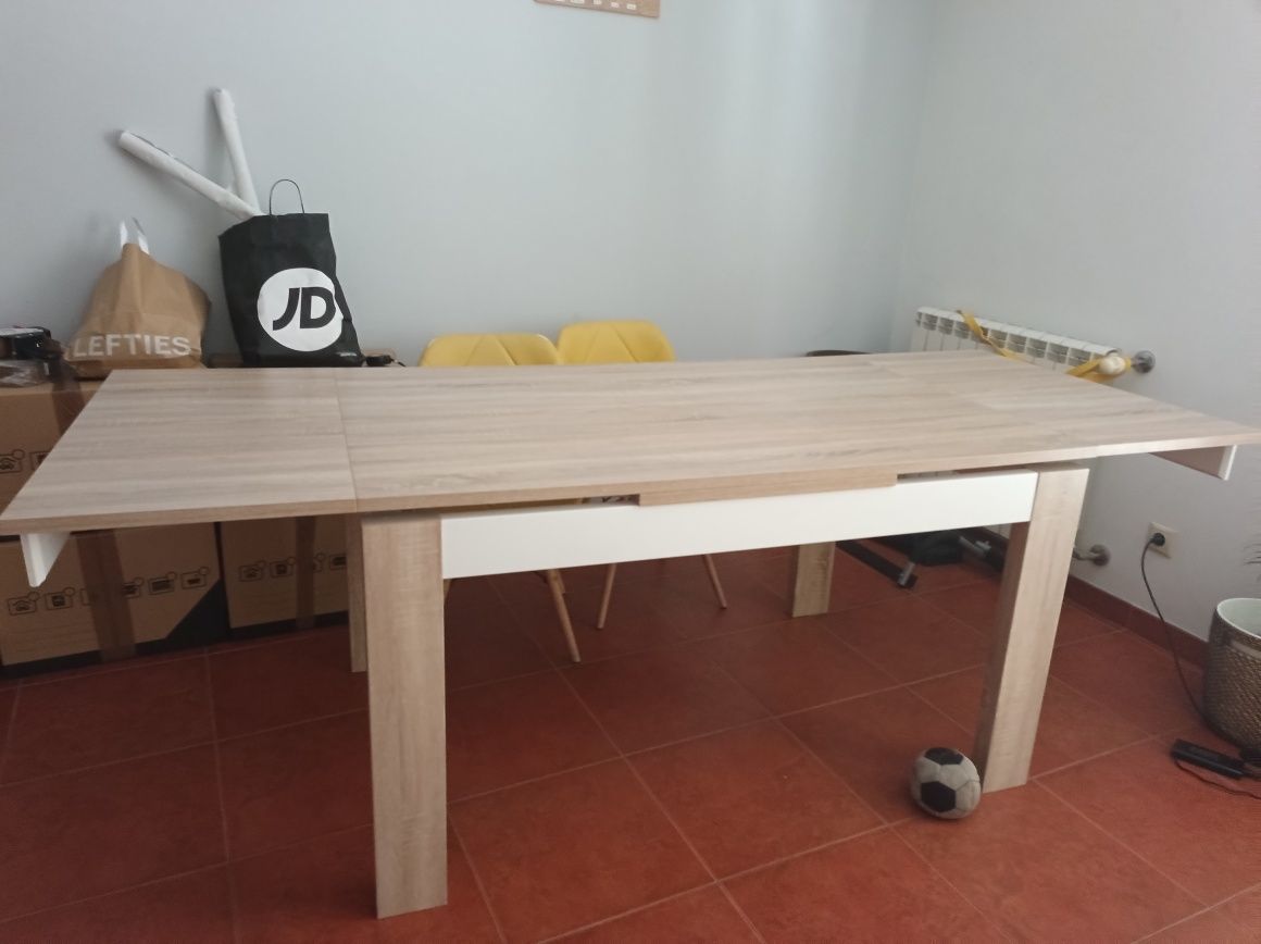 Mesa de jantar extensível