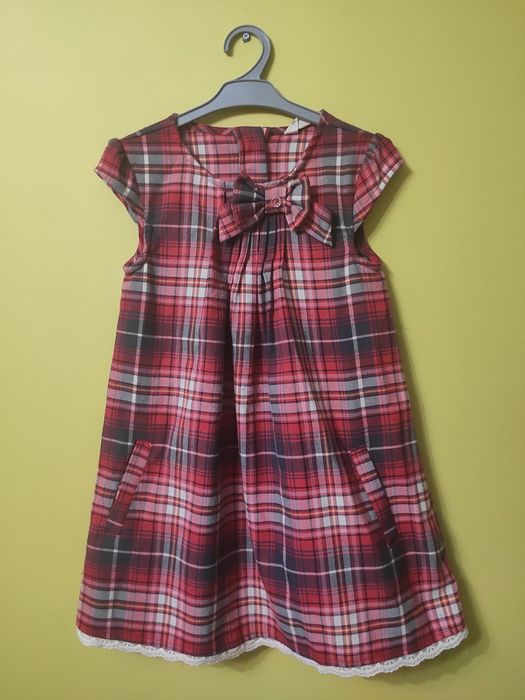 Sukienka świąteczna H&M
Czerwona z domieszką bieli i zieleni.
Dół