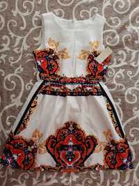 Итальянское платье из фактурной ткани,новое
