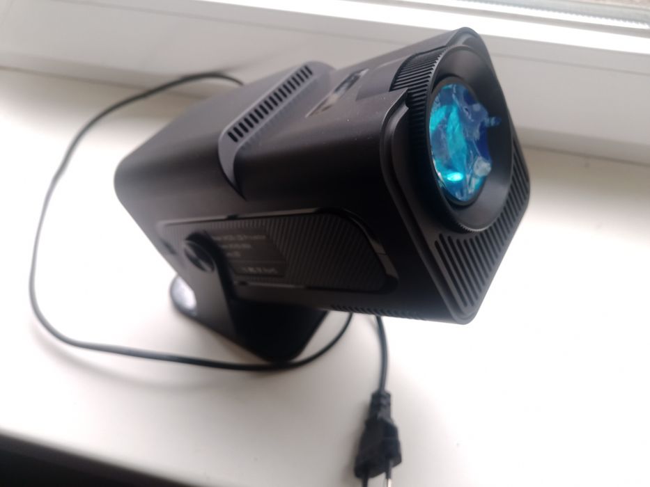 Magcubic HY320 — Smart 4K Проєктор