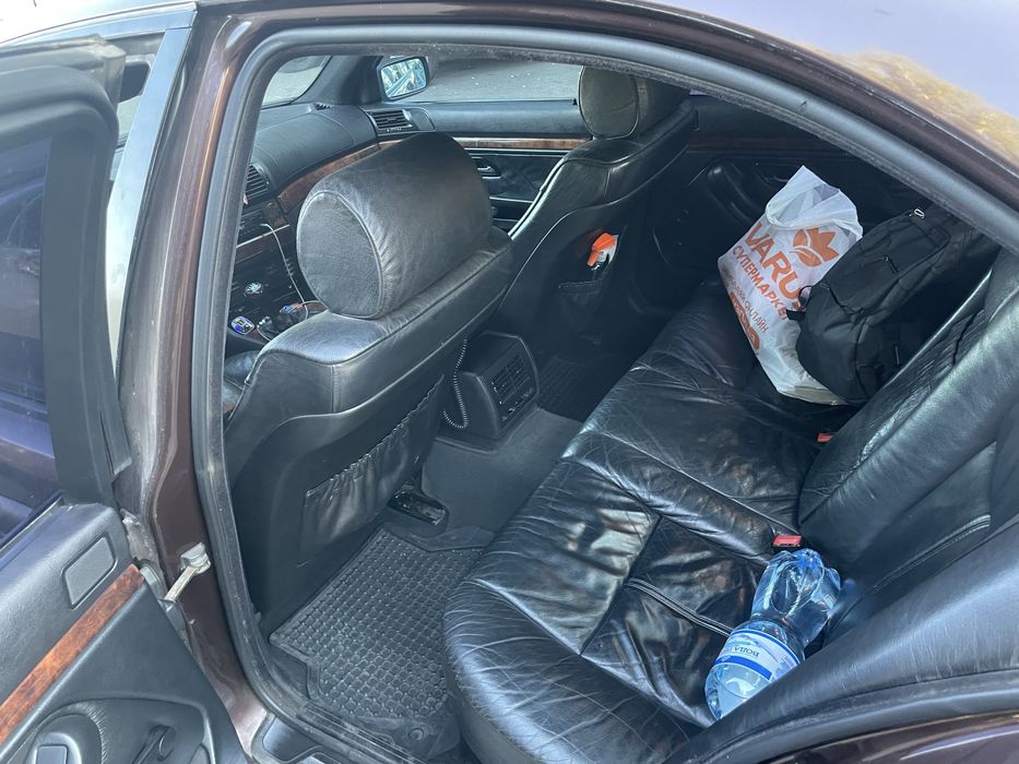 Продам BMW е39 на механике