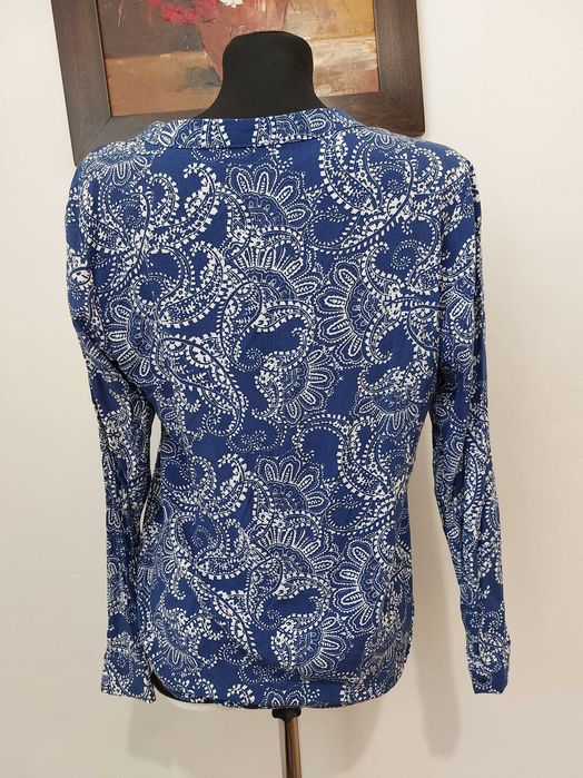 Niebieska bluzka w białe, à la greckie wzory, S