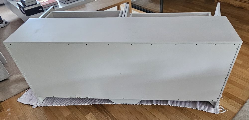 Móvel aparador lacado