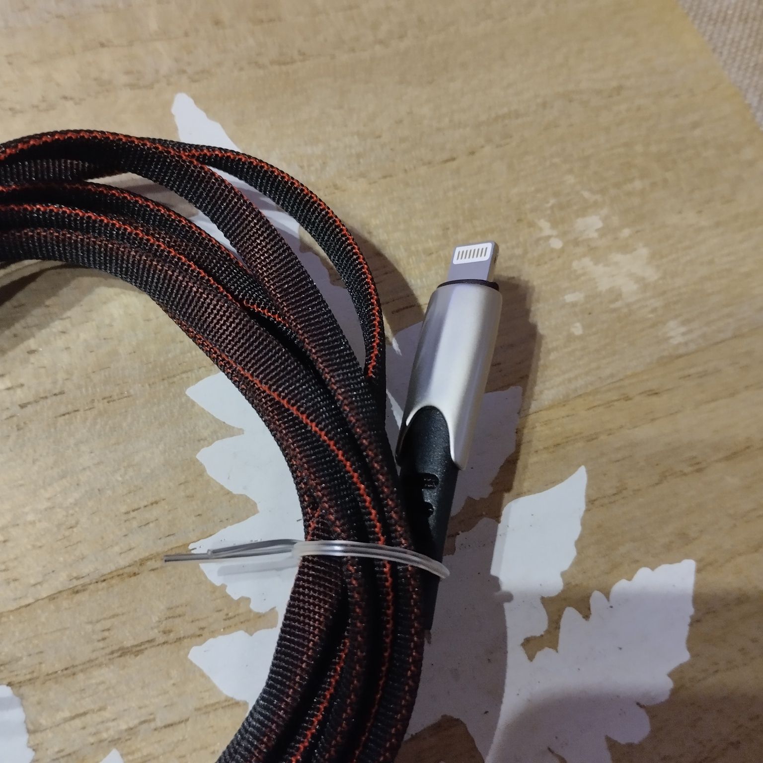 Kabel USB typu lightning 1, 5 m nowy