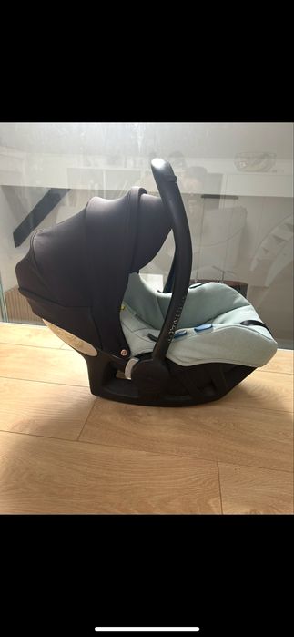 Fotelik Avionaut pixel pro z bazą