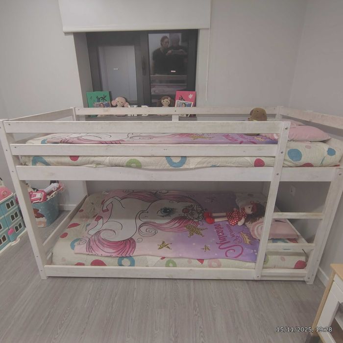 Beliche com colchões