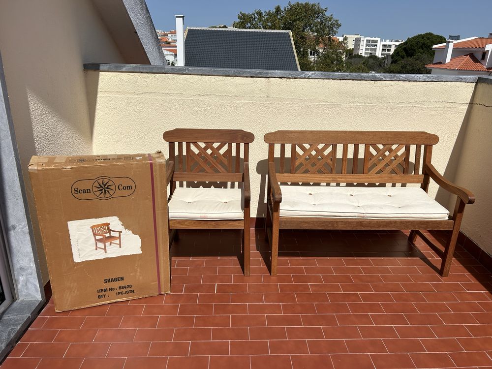Conjunto 3 cadeirões/sofás de jardim em madeira. Novos.