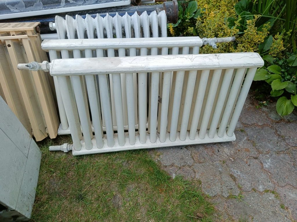 Grzejniki żeliwne stalowe aluminiowe w bardzo dobrym stanie ozdobne