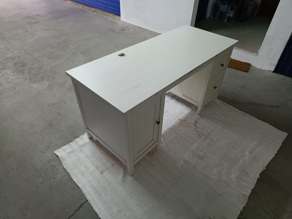 Mesa Secretária Branca com Gavetas