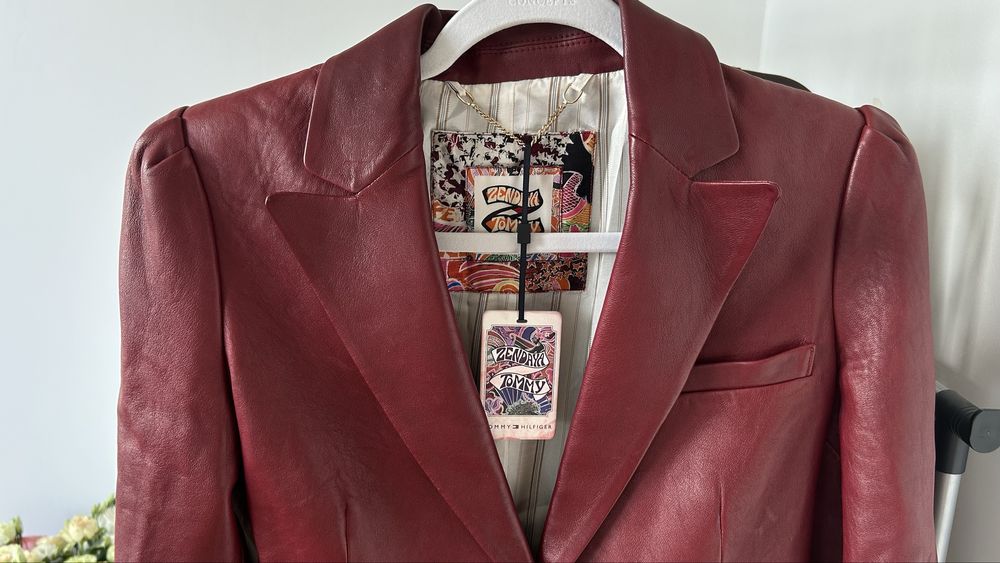 Оригінальний піджак Tommy x Zendaya