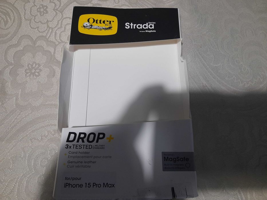 OtterBox Strada MagSafe iPhone 15 Pro Shadow - czarny